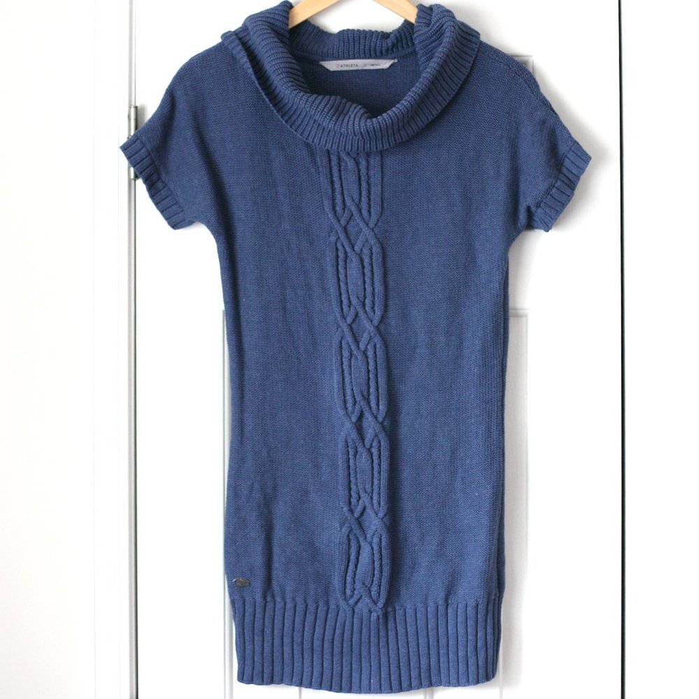 Athleta short sleeve tunic sweater cowl neck blue